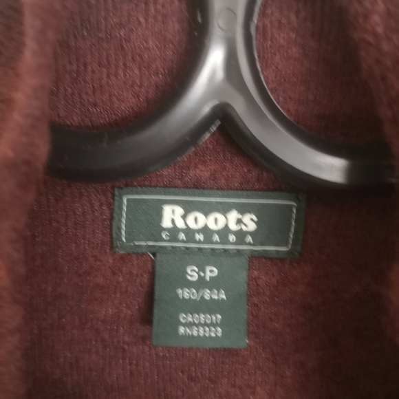 Roots turtleneck - Picture 2 of 2